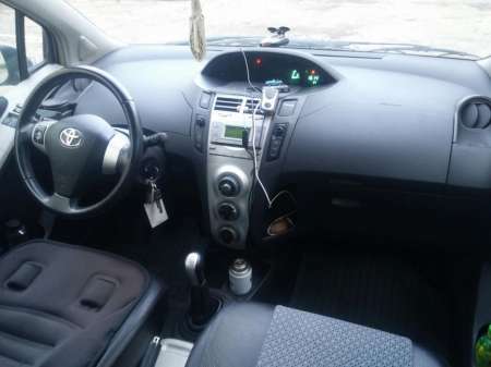 vand toyota yaris 3