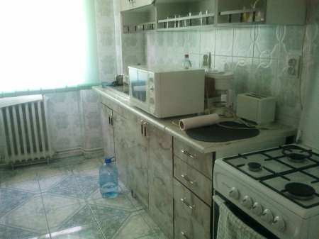 inchiriez apart 3 camere, decomandat, ultracentral, zona piata- mall 1