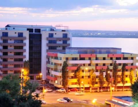 Cazare 1 mai 2013 Mamaia, Zona Hotel Vega 