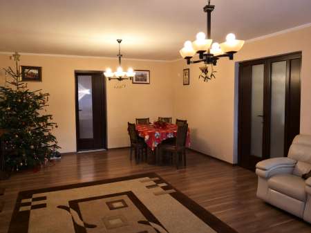 proprietar vand vila / casa sfantu gheorghe 4