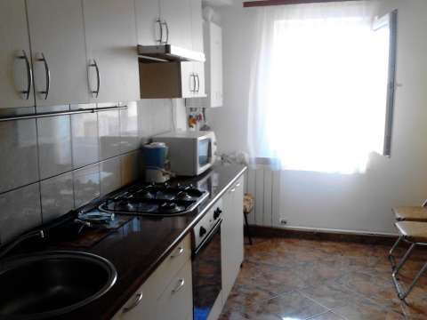 Propietar, vand urgent apartament cu 3 camere, confort sporit
