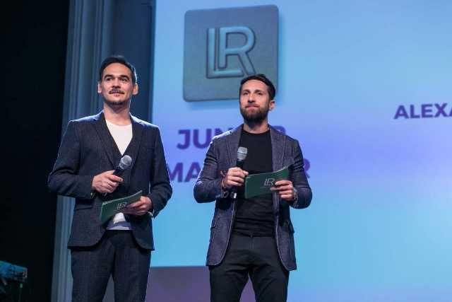 Dezvoltati propria afacere on- line sau offline