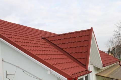 Tigle metalice acoperite cu granule de piatra naturala SUNROOF