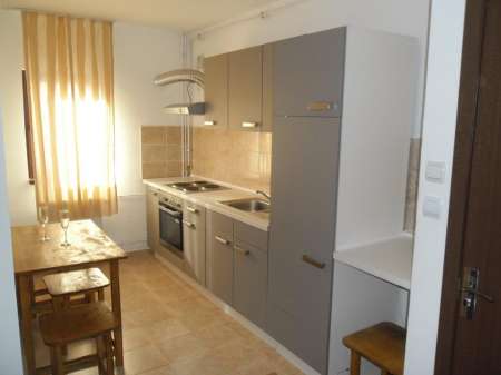 inchiriez apartament 2 camere - open space, zona billa 1