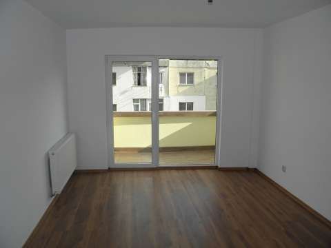 oferta! ! ! - onesti, apartament decomandat cu 2 camere in bloc nou 5