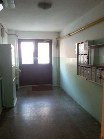 vand apartament cu 2 camere in rasnov, cartierul caragiale 3