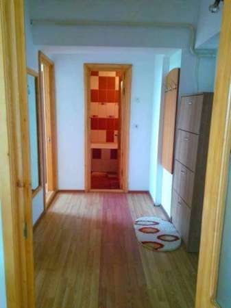 ofer spre inchiriere apartament 2 camere, decomandat 10