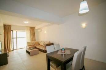 Inchiriem apartament cu 2 camere lux Mamaia 349 euro/luna anunturi gratuite