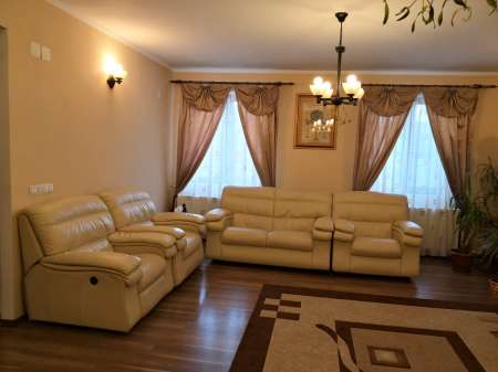 proprietar vand vila / casa sfantu gheorghe 1