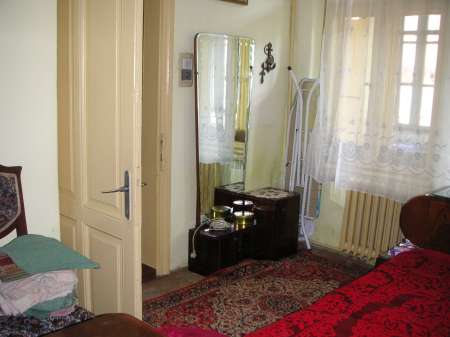 vand apartament in casa la curte in orasul galati 8