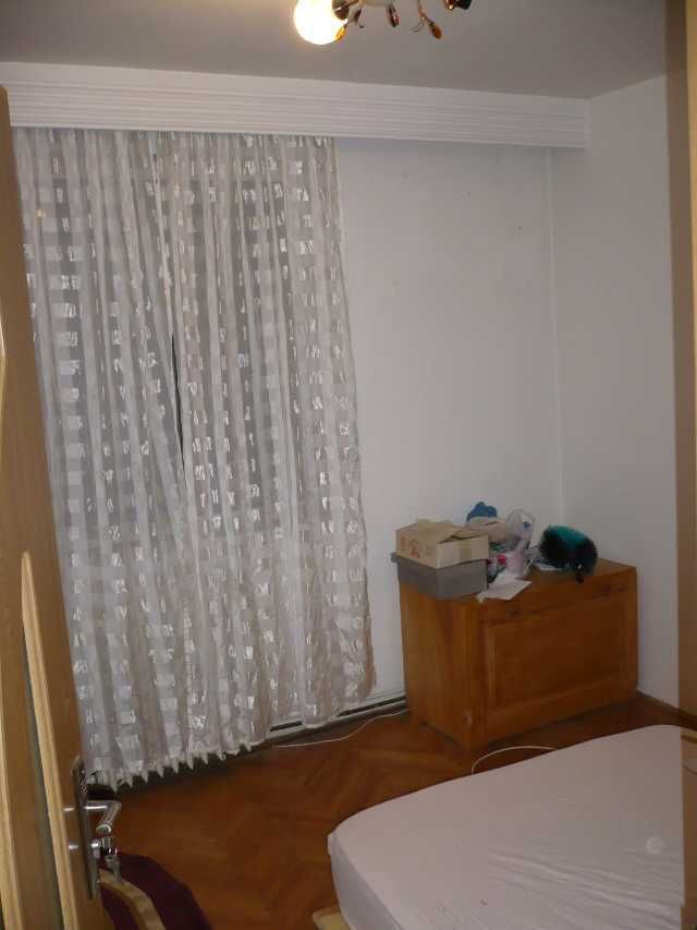 fara agentii apartament 3 camere centru etaj 1 3