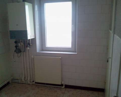 oferta - vand apartament cu trei camere 3