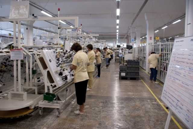 fabrica mase plastice cd uri - marghita 