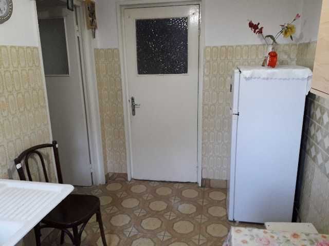 vand apartament 2 camere, conf. 1a, decomandat, zona nord- sp. judetean 7