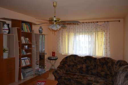 p. f. inchiriez apartament 2 camere 5