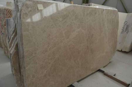 Maron Emperador Light placa marmura