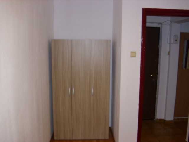 inchiriez apartament 3 camere drumul taberei langa auchan 4