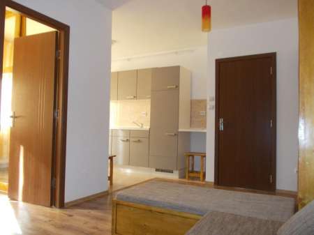 inchiriez apartament 2 camere - open space, zona billa 4