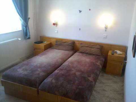 vand apartament cu 3 camere 2