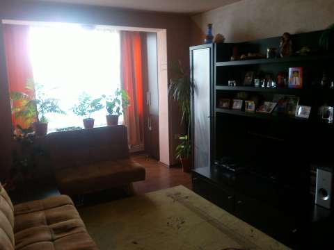 vand apartament 3 camere, micro i 8