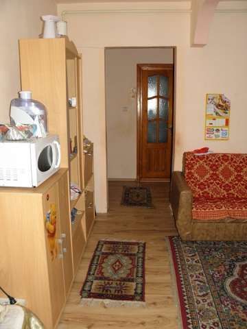 onesti, de vanzare apartament 2 camere decomandate 6