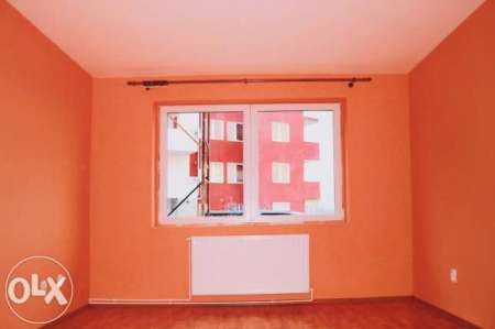 vand apartament cu 1 camera confort 1, 42 mp situat in localitatea reghin str castanilor bl. 2, sc. 1, ap1. 7