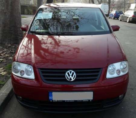 vand volkswagen touran 1. 9 tdi - 7 locuri - pret negociabil 1