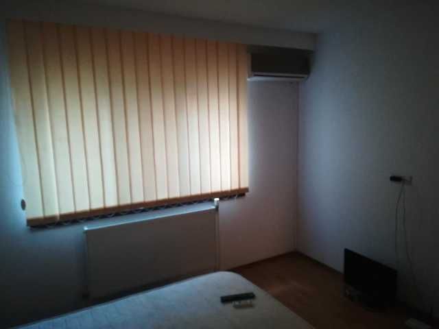 propietar vand apartament 2 camere constanta 4