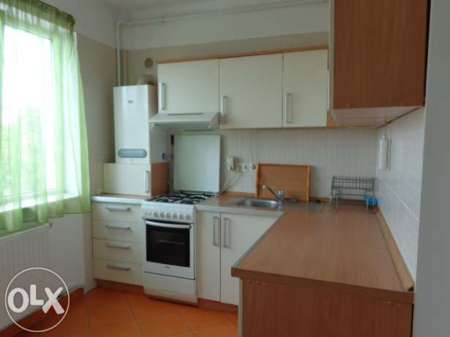 persoana fizica, dau in chirie apartament cu garaj 55 mp ultracentral 2