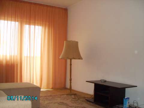 vand apartament 3 camere recent renovat in onesti 3