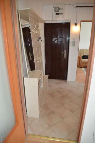 apartment 3 camere, compl. renovat. . . bloc din caramida! 15