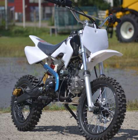 model: motocicleta wrx 125 2