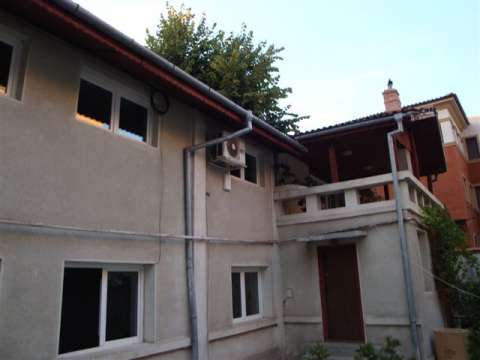 vila 4 camere de inchiriat in zona cotroceni 1