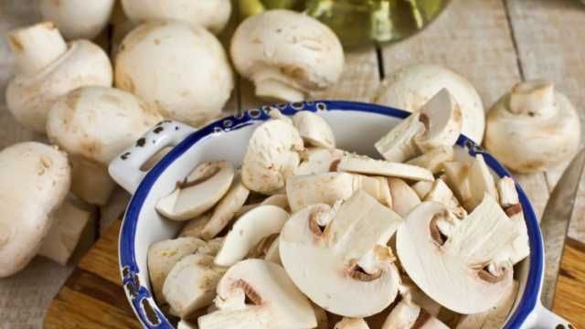 Depozit de sortat ciuperci in Germania