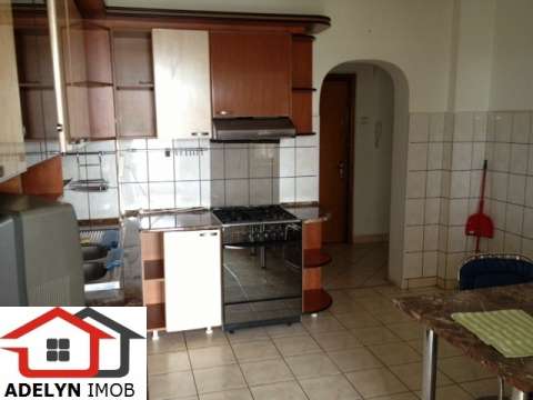 tulcea - apartament 3 camere, strada. grivitei 5