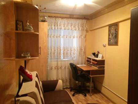 apartament central cu 3 camere si garaj 3