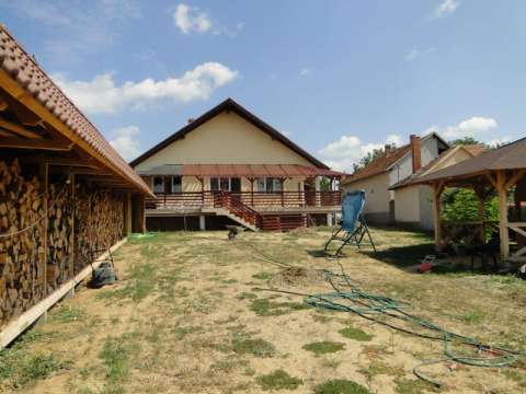 vand casa in diosig, jud bihor zona centrala 2