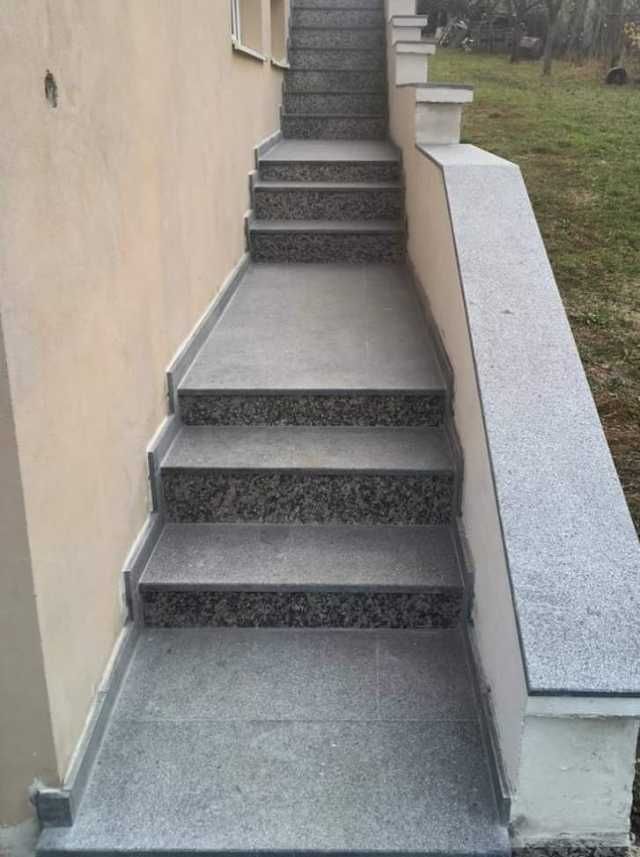 trepte granit exterior Medias