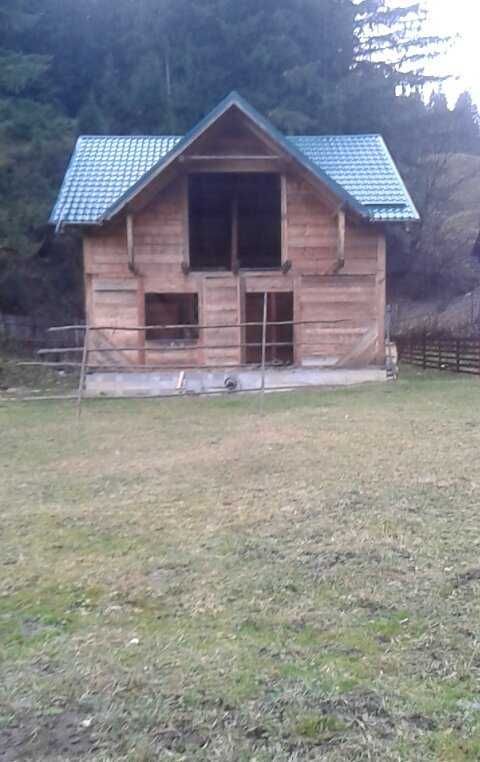 vand teren 500 mp si casa in constructie 70 mp slatioara, stulpicani, 17 km distanta de gura humorului 2