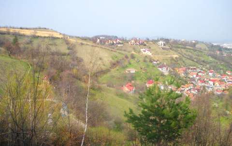 teren mp drumul poienii, parcelabil, langa parcarea de la belvedere 3