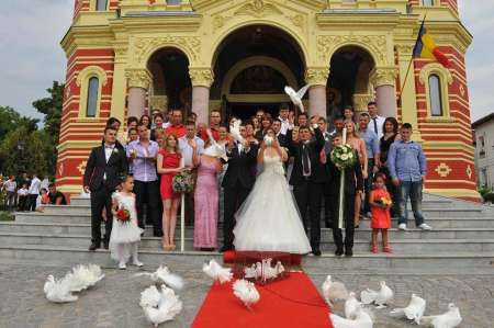 inchiriez porumbei albi pt. nunti, craiova 1