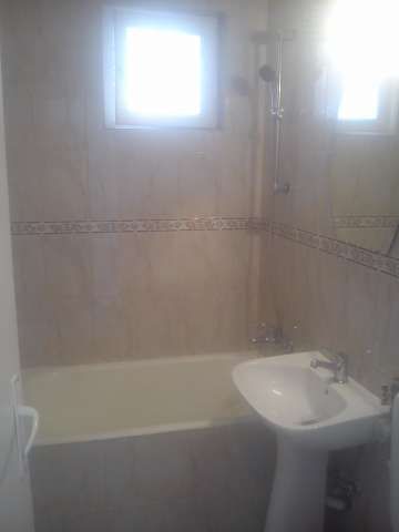 inchiriez apartament 2 camere 3