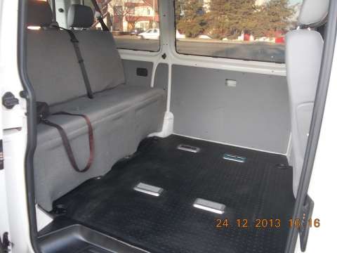 vand vw transporter an persoane full 5