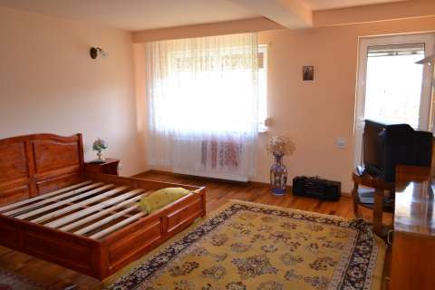 vila in provita de jos- langa campina- de bucuresti 8