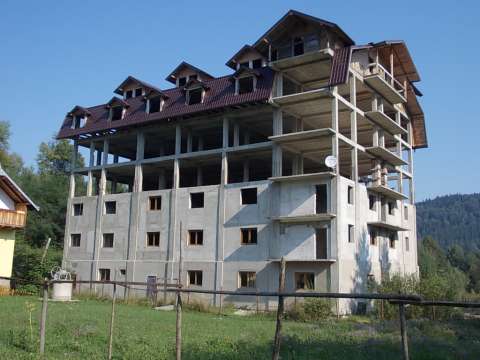 hotel, valea caselor 1