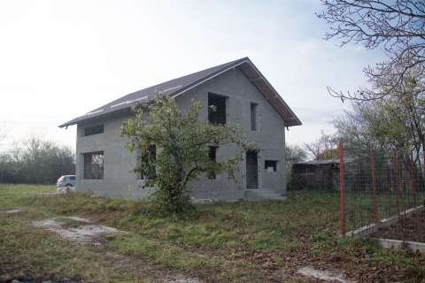 Teren + Casa Ulmi ( constructie 2012) anunturi gratuite