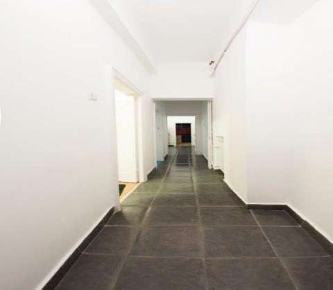 apartament 4 camere de inchiriat in zona universitate 10