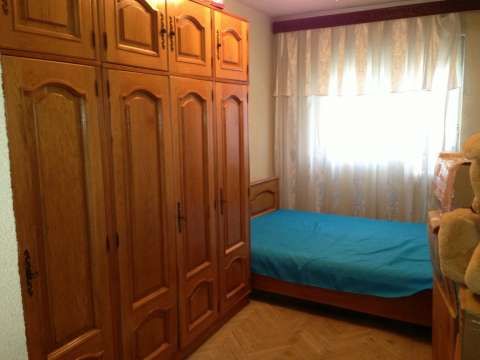 vand apartament 3 camere semidecomandat ( hcc 5