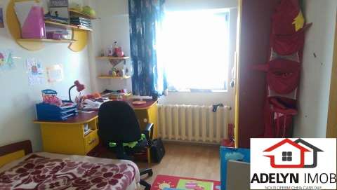 tulcea - apartament 3 camere, zona victoriei 3